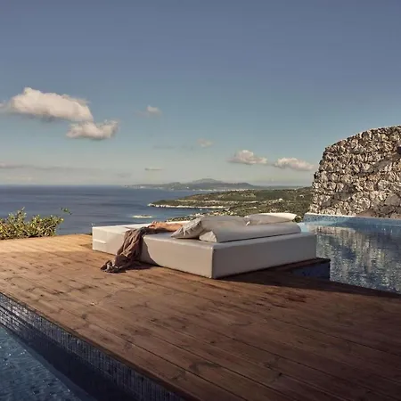 Villa Emerald Cave Suites